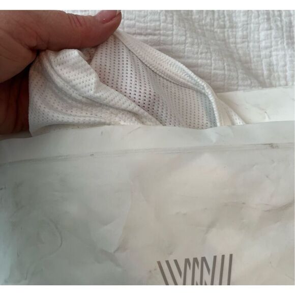 Mack Weldon AIRKNITˣ V-Neck Undershirt NEW NWT - Picture 11 of 11